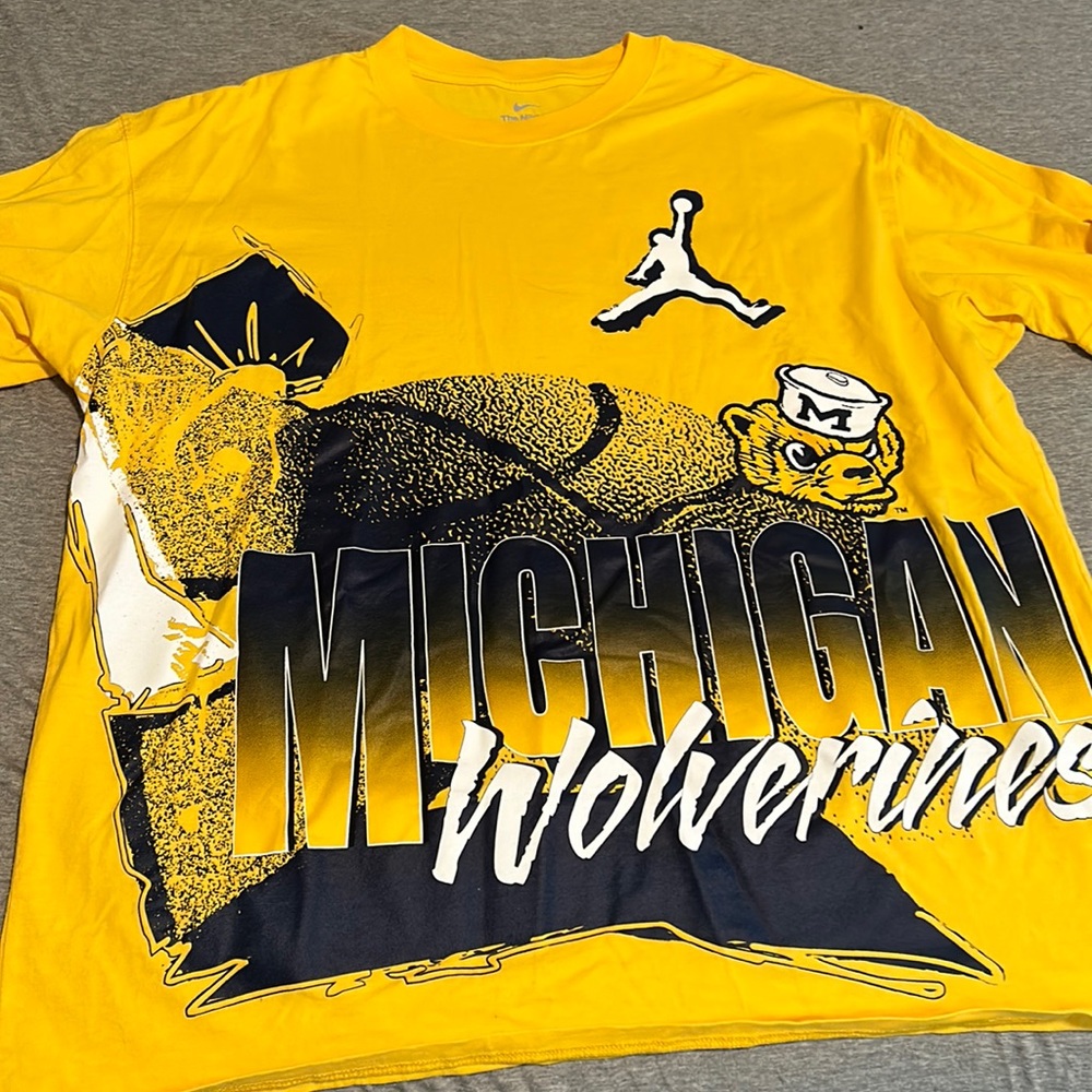 Jordan Mens Michigan basketball shirt
